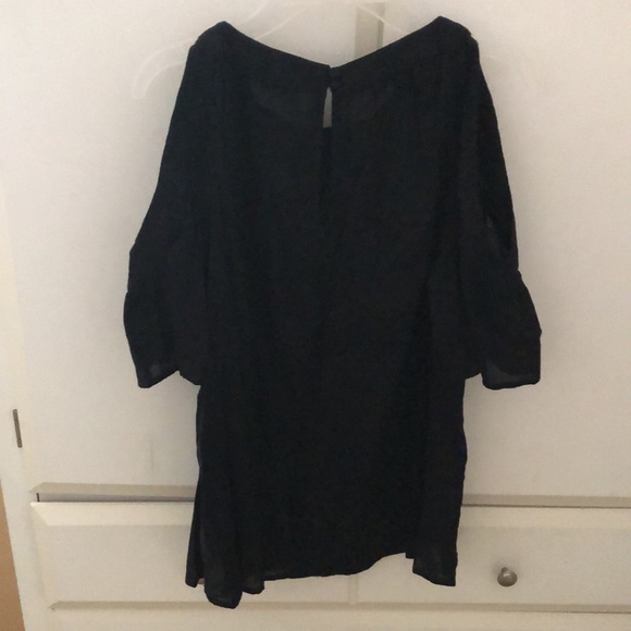 open shoulder top - Picture 2 of 5